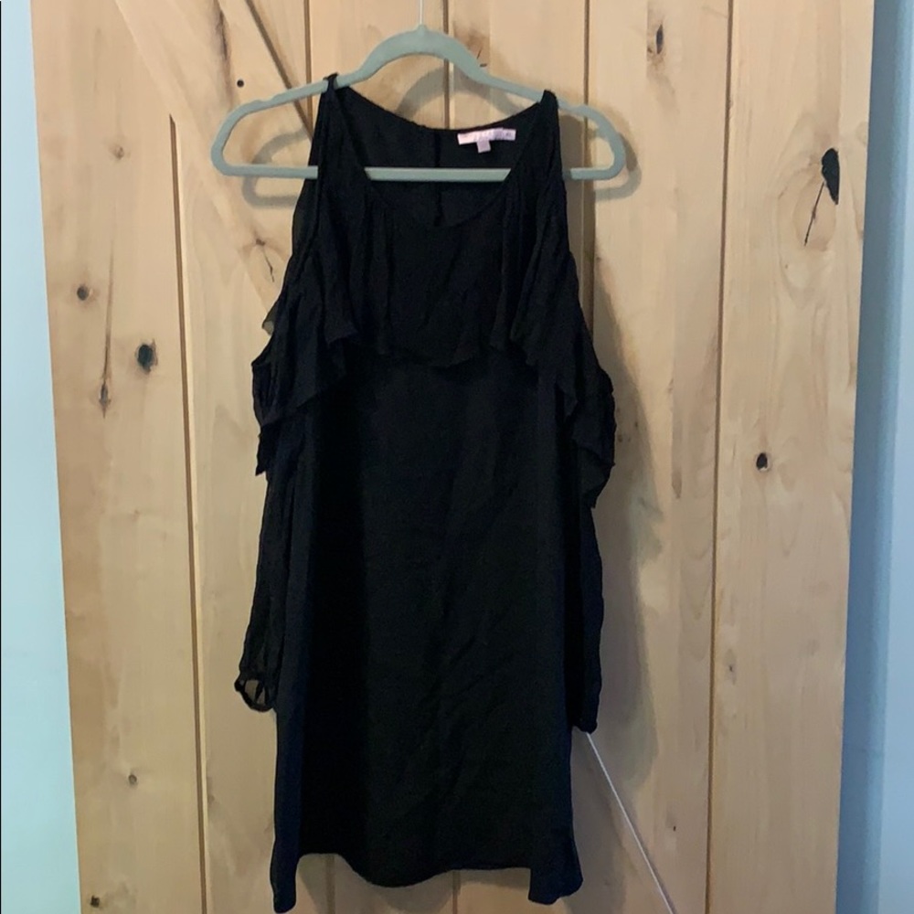 🎆 New Year Mega Sale! Cold shoulder dress